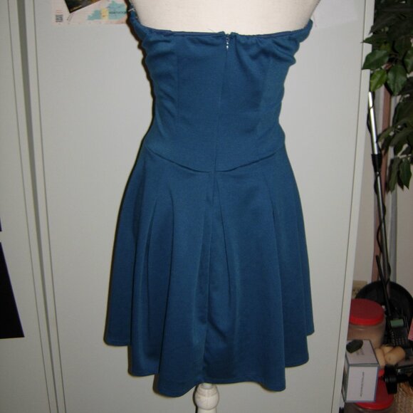 Nina Piu Strapless Ruffle Front Dress M - Picture 5 of 6